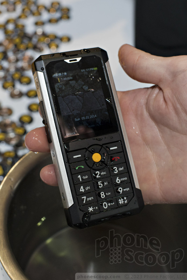 Hands-On: CAT B100 (Phone Scoop)