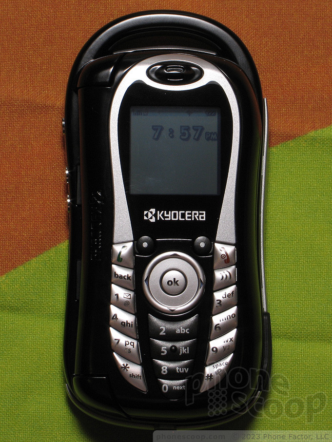 CES 2006: Kyocera Strobe : Kyocera Strobe (Phone Scoop)